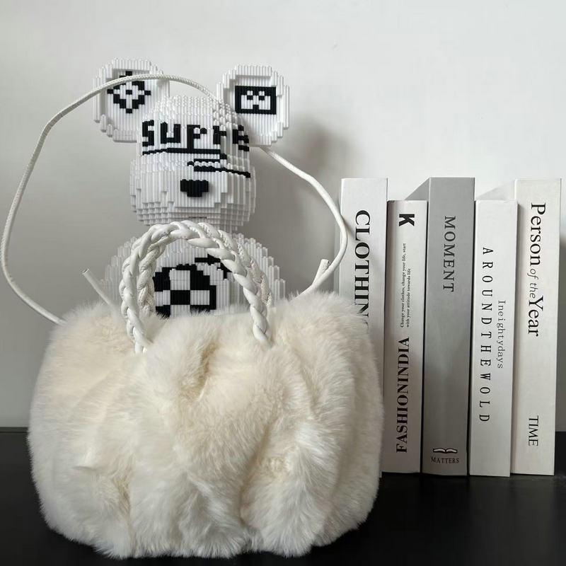 Новая универсальная плюшевая сумка кроссбоди в корейском стиле 22x17x9 cm белый