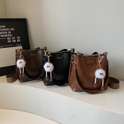 Korean Style Retro Square Bucket Bag - Versatile Large Capacity Crossbody for Women