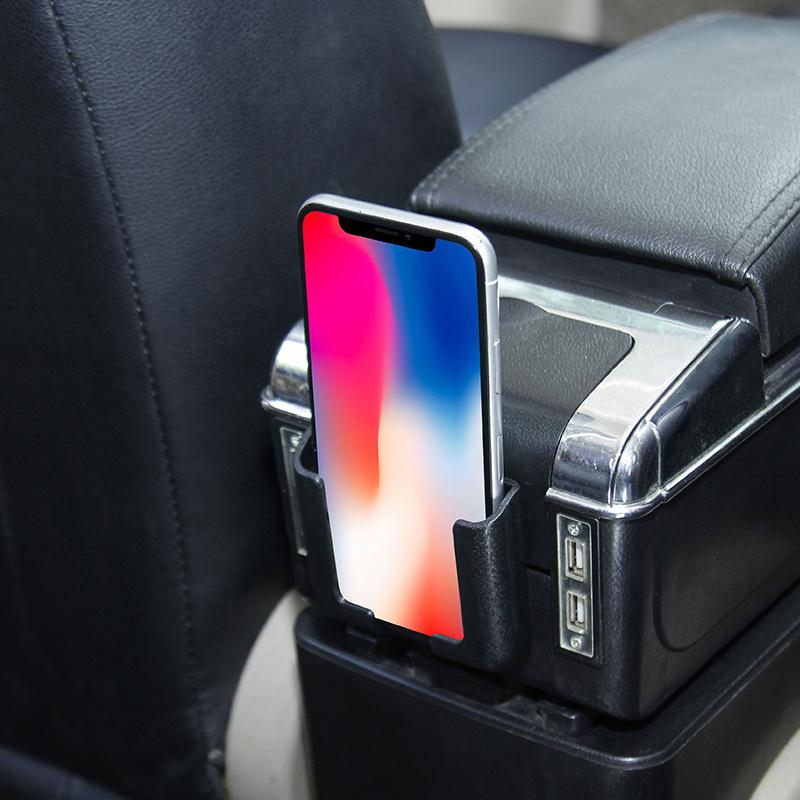 A Universal Mobile Phone Holder Made for Car Dashboards, Featuring a Gravity Automatic Clamping Mechanism, Compatible with Smartphones