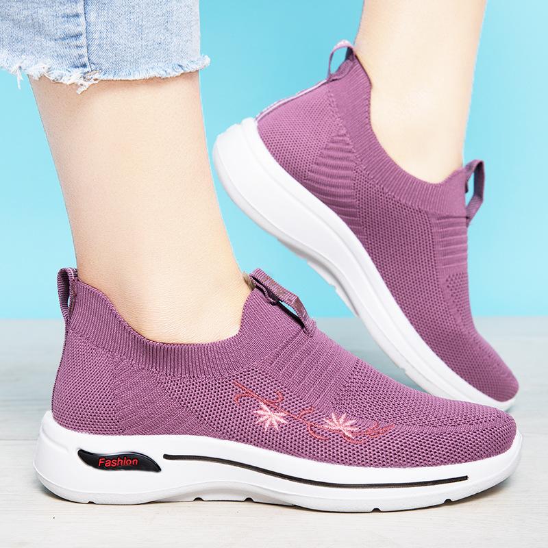 New Breathable Mesh Sneakers Lightweight Soft Sole Comfortable Casual Running Shoes