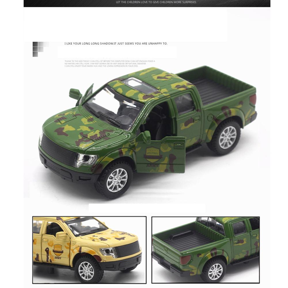 1/32 Toyota Pickup Truck Toy Model Can Open Doors Camouflage Car Music Light Simulation Pull Back Car for Kids Toys Gifts