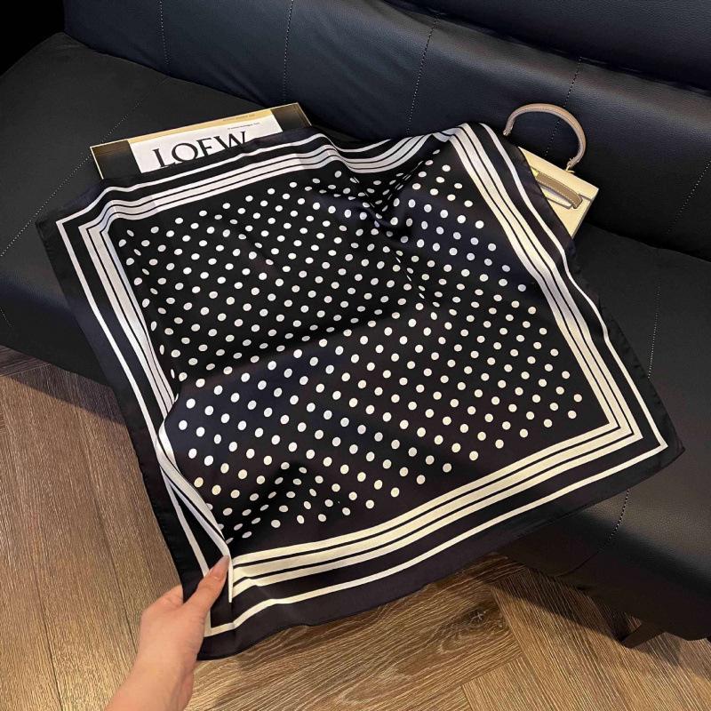 New 71 * 71cm Korean version small square scarf women's silk scarf spring and summer thin sunscreen scarf neck protection tied bag headband scarf