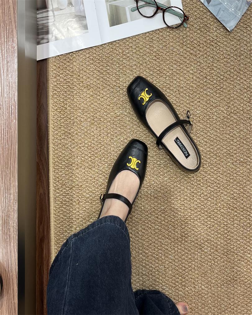 French evening breeze temperament small leather shoes women's 2025 spring and autumn new flat-bottomed retro single shoes Mary Jane shoes
