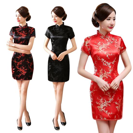 Číňanky Plum Blossom Bridesmaid Krátký rukáv Mini večerní šaty s děleným rukávem