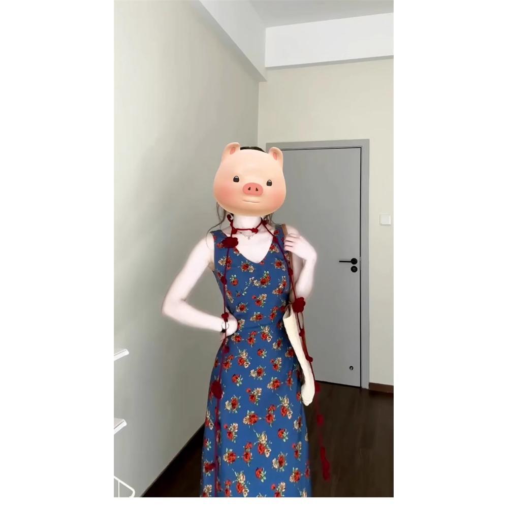 

Летнее женское новое синее платье-жилет с цветочным принтом и V-образным вырезом, повседневное темпераментное платье на бретелях, облегающее бедра XL- (recommended 110-60kg)