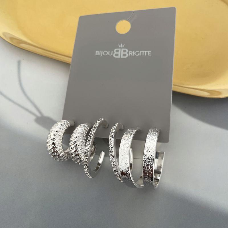 

S66 Мода Универсальная Личность Элегантные Серьги Элегантная Матовая Поверхность Полностью Бриллиантовые Один Карт Три Пары Серег Костюм Серьги Silver