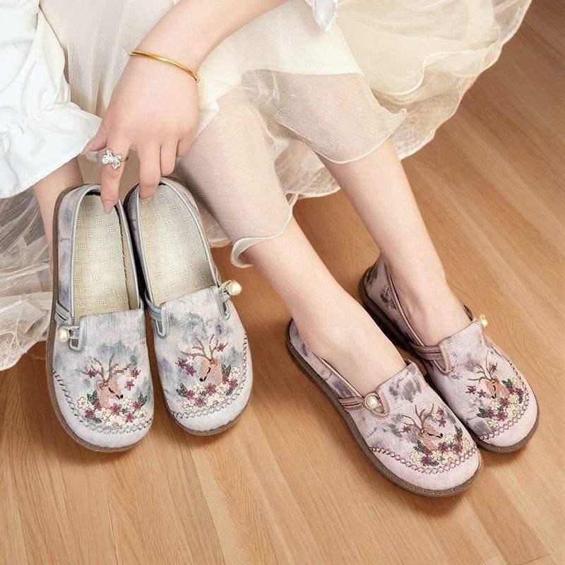2025 Women's New Chinese Style Embroidered Loafers - Old Beijing Cloth Shoes