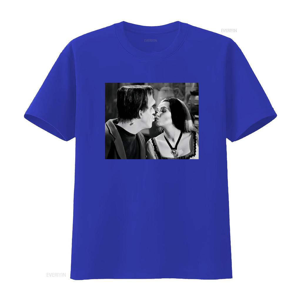 Lily and Herman Munster Kiss Classic Horror Frankenstein T Shirt 414 Vintage Washed Stretched Designer Clothes Homme Unisex