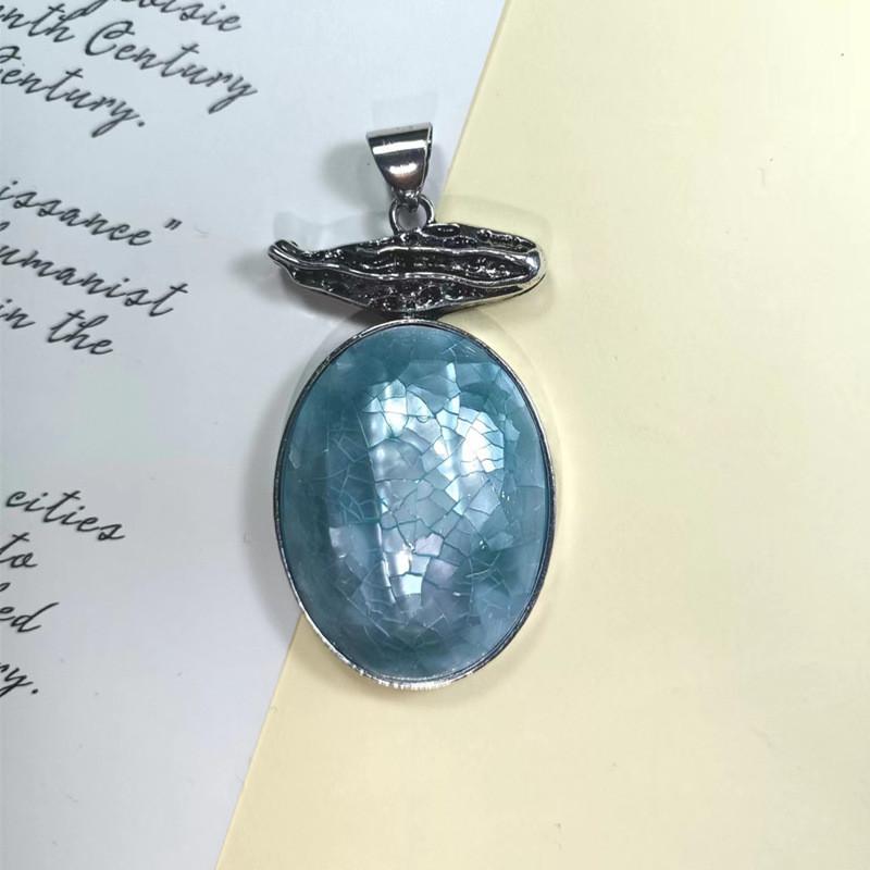Collana con Ciondolo a Conchiglia Geometrica con Fascino Lucidato Per Artigiani di Gioielli Vintage