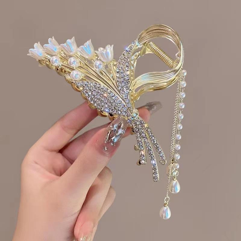 Pearl Flower Tassel Hair Claw Clip Ponytail Hair Clip Shark Clip Korean Exquisite Women Hair Accessories Fashion Headdress
