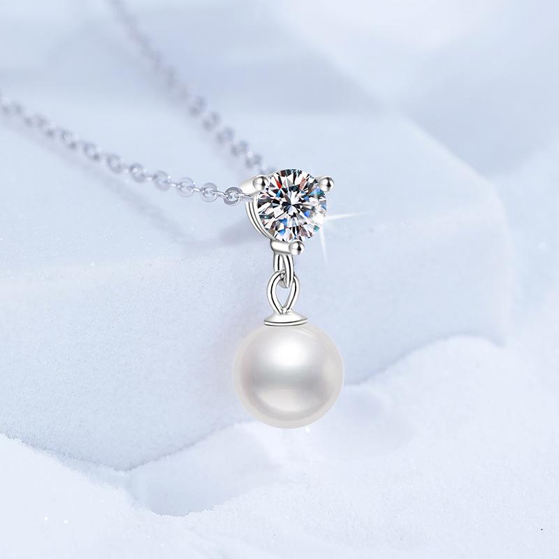 New S925 Silver Round Three Claw Women's Necklace, Niche Fashion, Exquisite, High-quality Wedding Jewelry