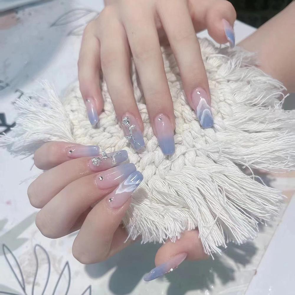 

24 Medium-Long White Ombre Glitter Press-On Nails with Silver Alloy Rose
