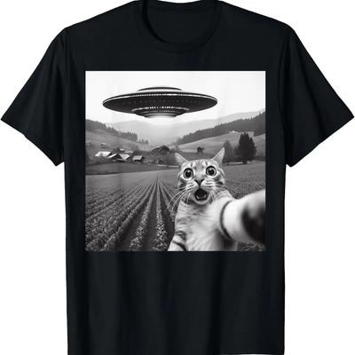 Cat Selfie With Alien UFO Funny Cat Gifts For Men Women Kid T-Shirt