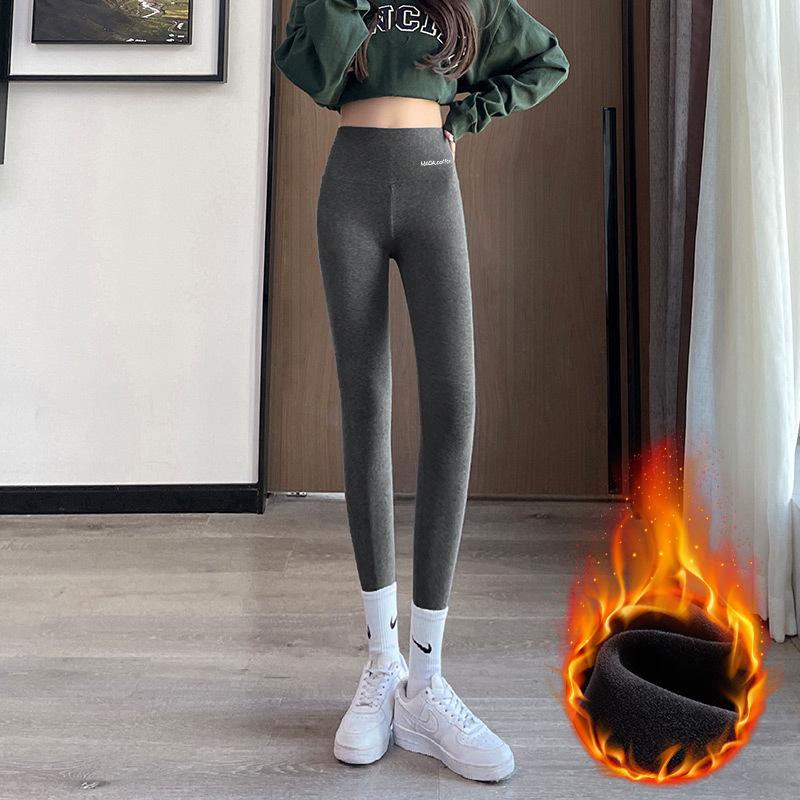 Plus-Size Women's Fleece-Lined Slimming Leggings for Autumn and Winter - Warm, Thick, Wearable Outdoors, Suitable for 200 Jin