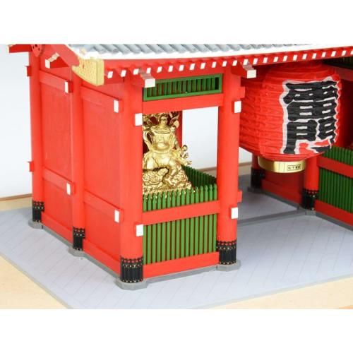 Woody Joe 1/50 Kaminarimon Painted Wooden Model Assembly Kit