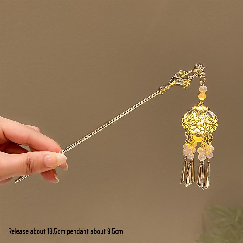 Children's Glowing Tassel Lantern Hairpin - Ancient Style Hair Bun Accessory for New Year's Hanfu Headdress.