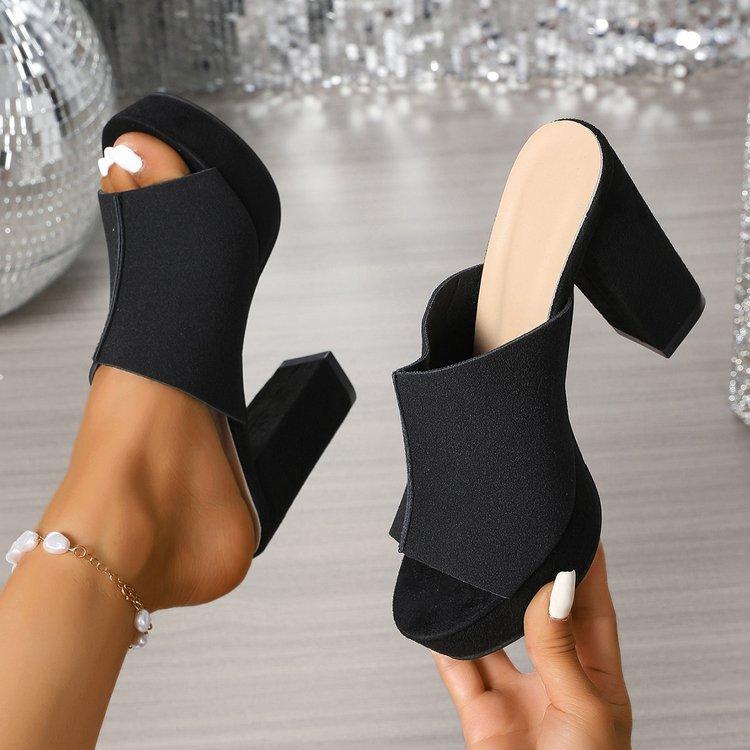 Large size fish mouth cool slippers casual summer new European and American fashion one-character thick heel thick bottom high heel cool slippers wome