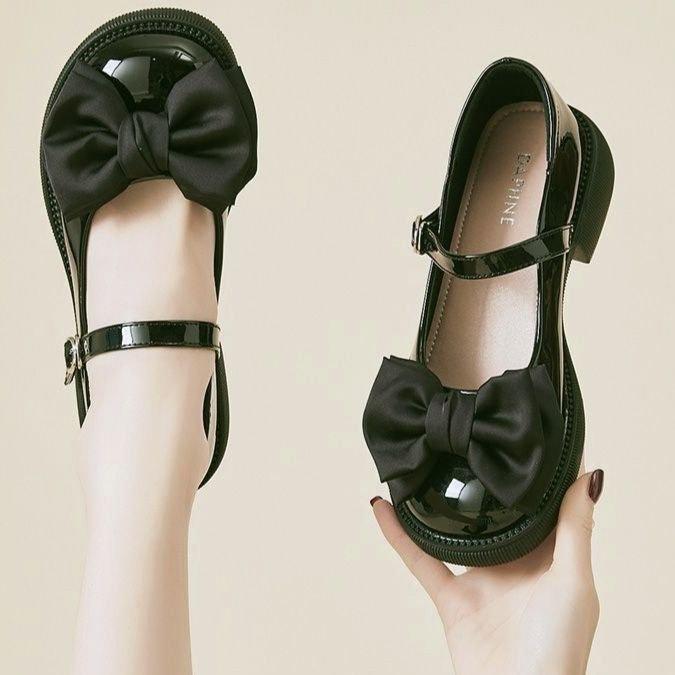 

French Mary Jane small leather shoes women s 2025 spring new bow with skirt Japanese jk shallow thick heel single shoes 40