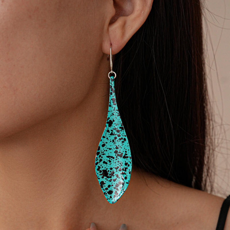Vintage Metal Blue Large Leaves Hook Earrings for Women Ladies Bohemian Exaggerated Dangle Earrings Holiday Jewelry Accessories