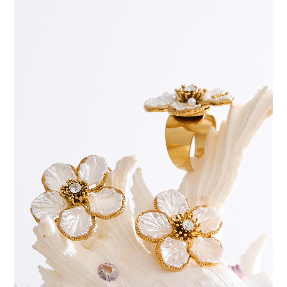 Eetit Popular Stainless Steel Resin Pearls Flower Retro Stud Earrings Ring Set Waterproof Fashion Trendy Attractive Jewelry 2025