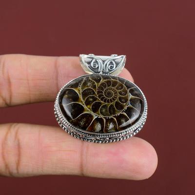 Ciondolo Fossile di Ammonite Fatto a Mano Ciondolo con Gemma Vera Ciondolo in Argento Sterling 925 Ciondolo Vintage Molto Carino Incredibile Regalo di Gioielleria Per Lei