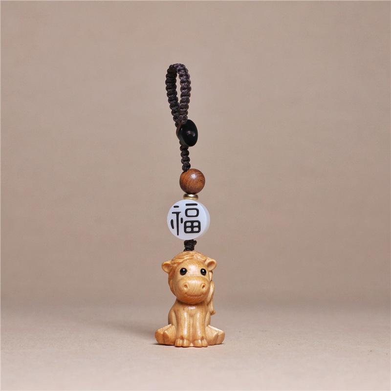 Thuja Twelve Zodiac Carving Wooden Pendant Chinese Zodiac Wood Carving Figurines Bag Decoration Gifts for Family Couple