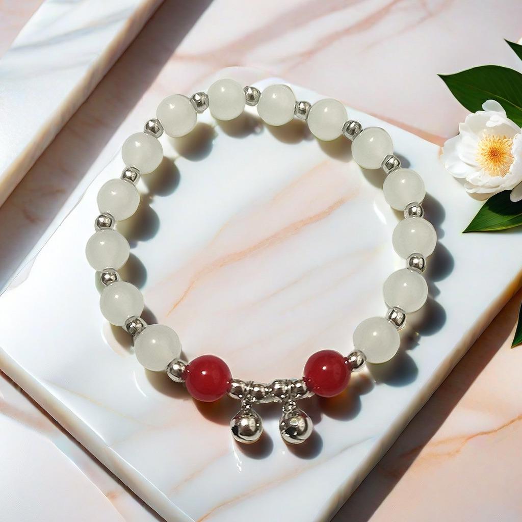 Cat's Eye Moonstone Butterfly Bracelet for Women – Trendy, Versatile Beaded Design, Perfect Student Gift