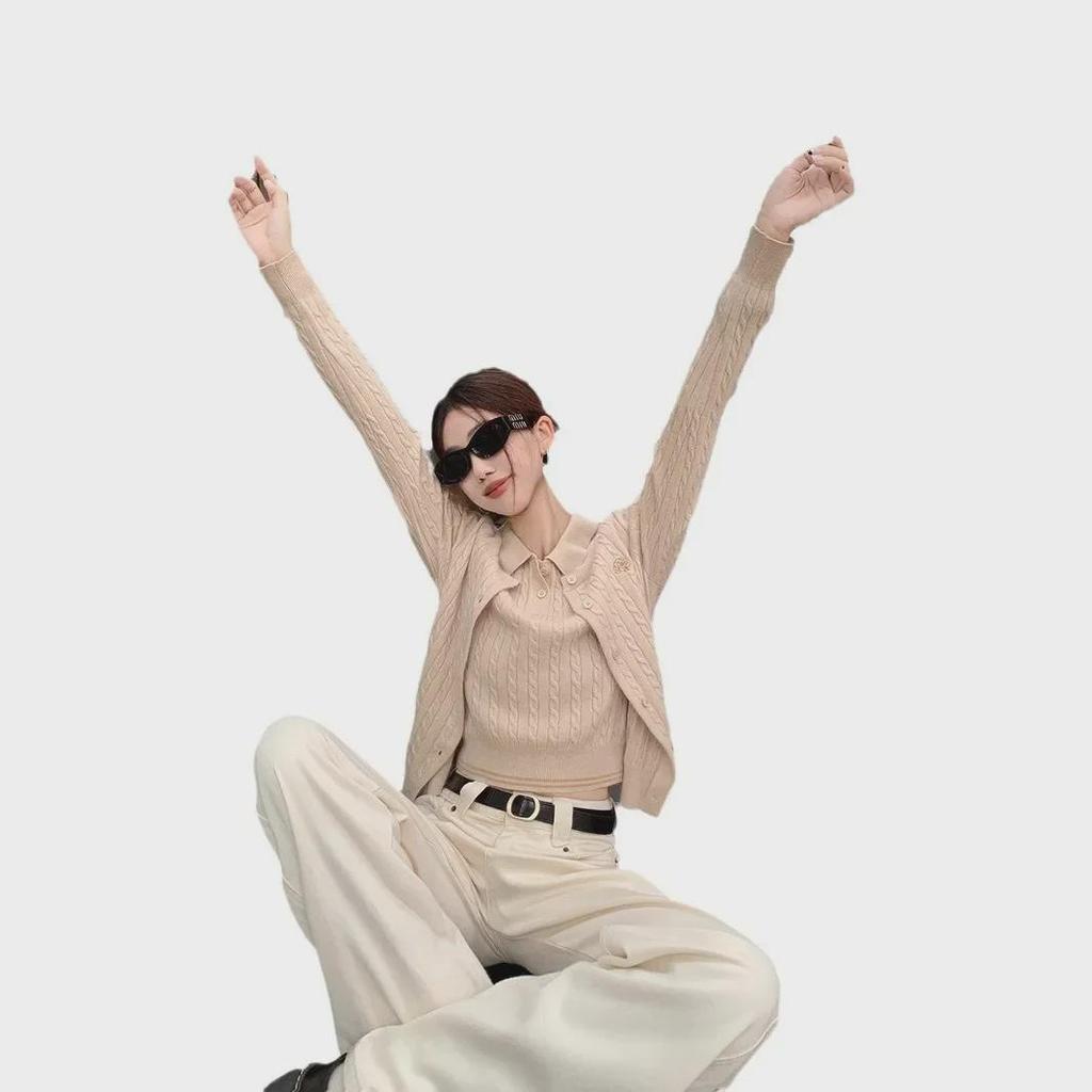 Cardigan Tricoté Rouge Deux Pièces pour Femme & Chemise de Fond Brodée - Style Rétro Automne