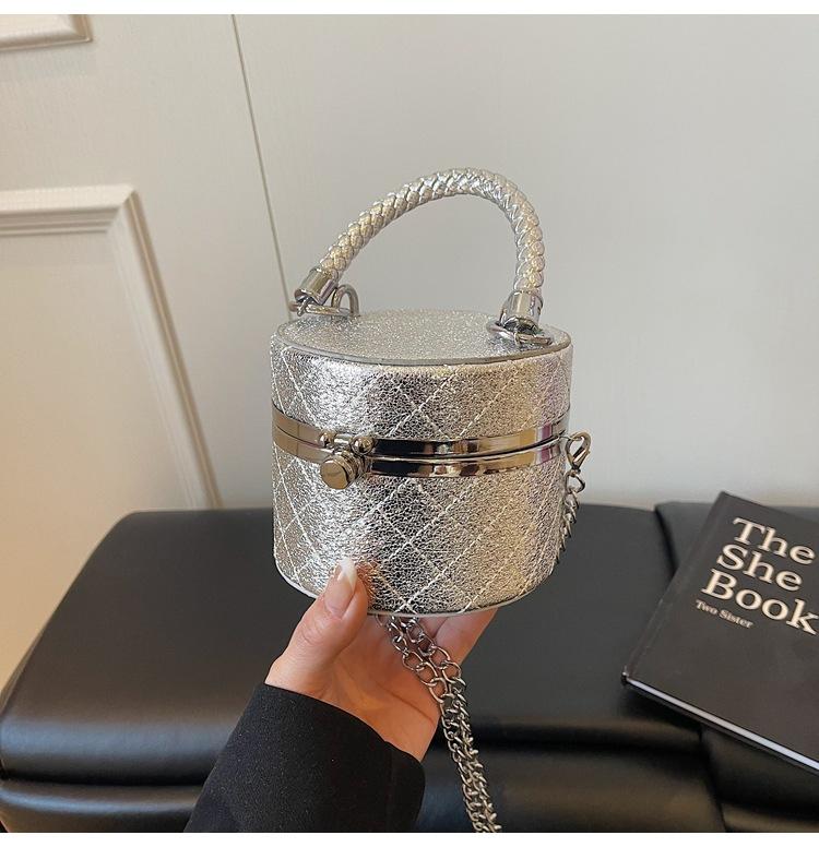 

Весна новая мода нишевая высококлассная мини-сумка-красный конверт через плечо на цепочке портативная сумка-ведро серебряный