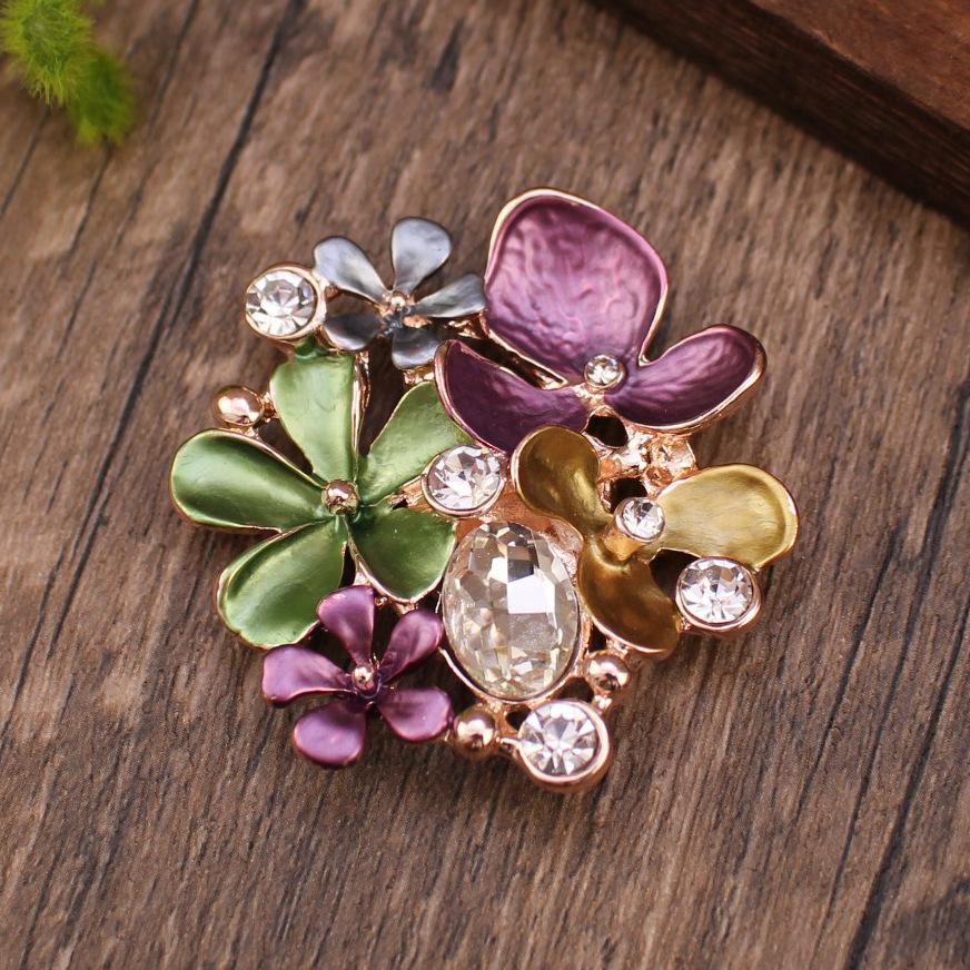Nouvelle broche magnétique fleur géométrique diamant peinture à l'huile couleur, broche polyvalente pour femmes à la mode et haut de gamme