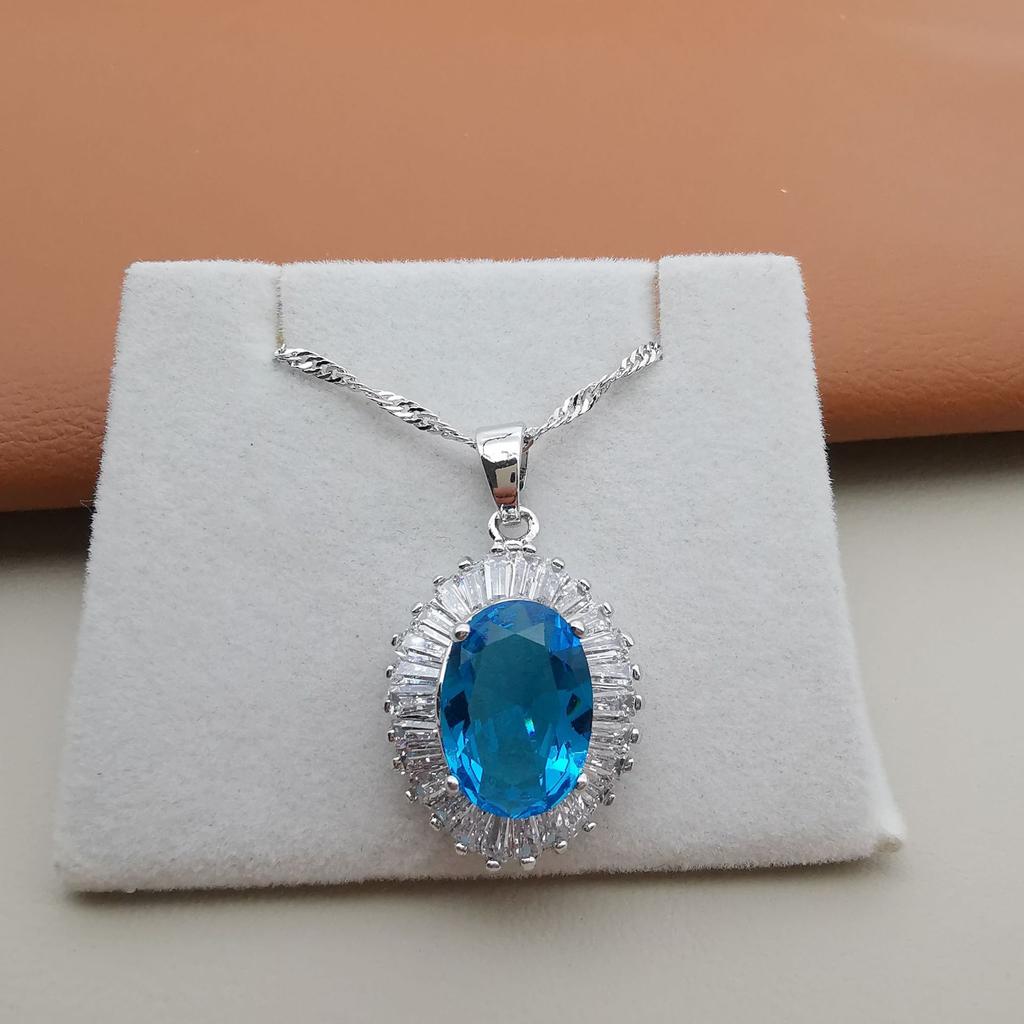Crystal Jewelry Light Luxury Zircon Necklace Stylish and Fashionable Womens Collarbone Chain