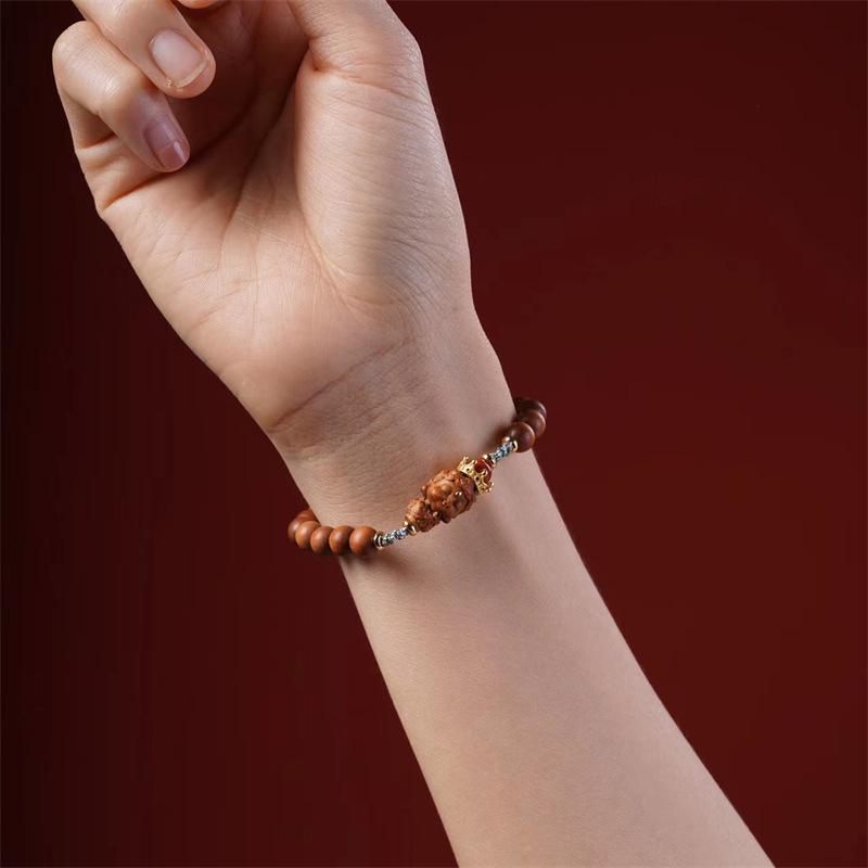 

Браслет из индийского сандала с бусинами для молитвы о мире Зеленой Тары - Подарок для девушки Pure Natural