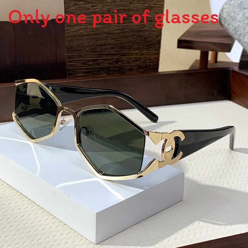 Geometric Square Sunglasses With Green Lenses And Metal Frame For Fashionable Outdoors