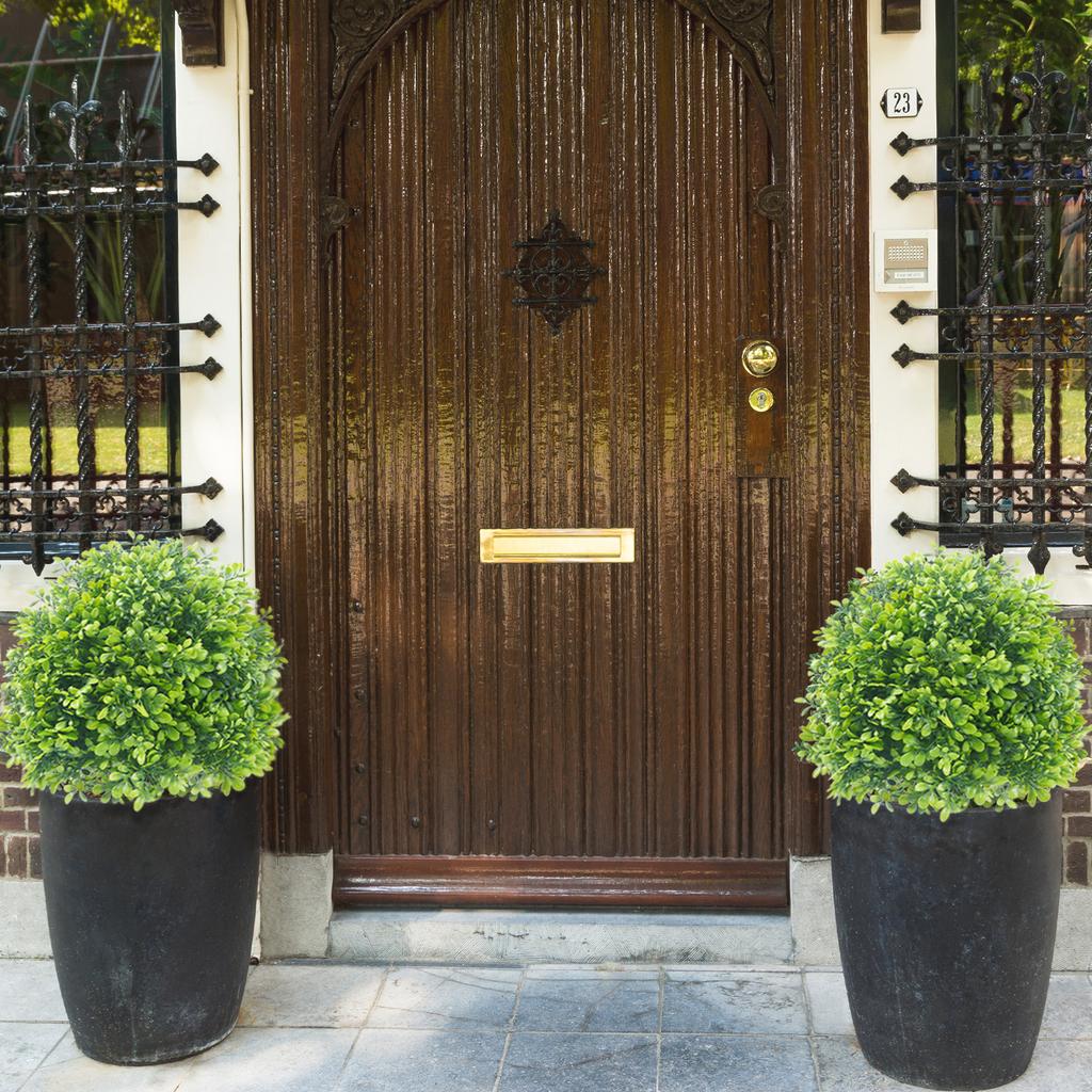 Uflower 1/2pcs Artificial Boxwood Topiary Ball with Spikes for Outdoor, UV Resistant Shrubs Plants, for Garden, Yard, Patio