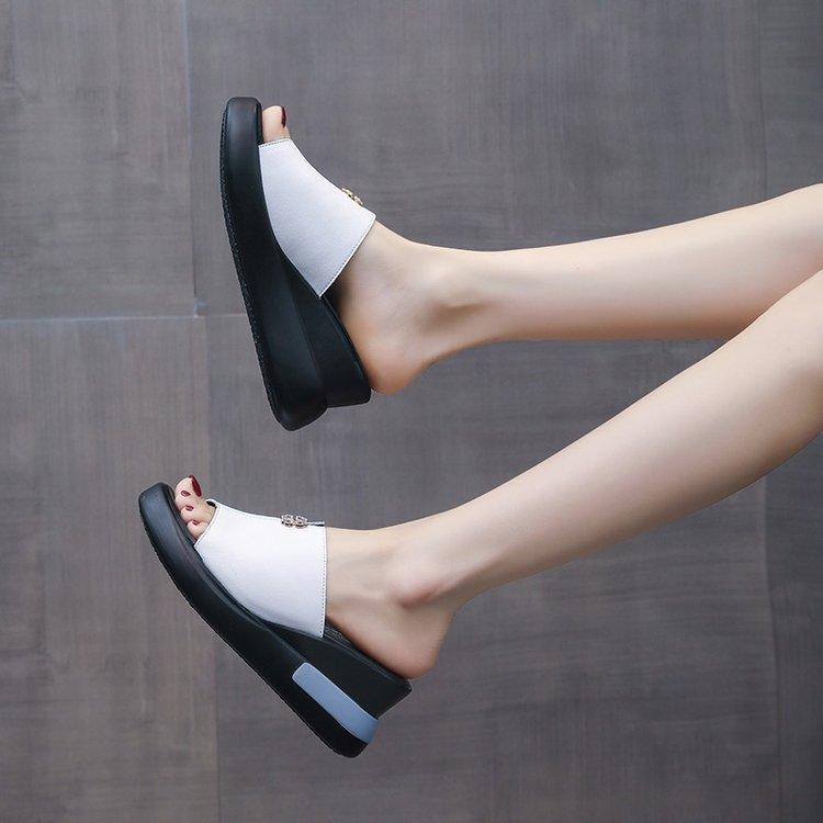 Leather slippers women's fashion 2025 summer new high-heeled cool slippers women's thick bottom wedge heel one-word sandals