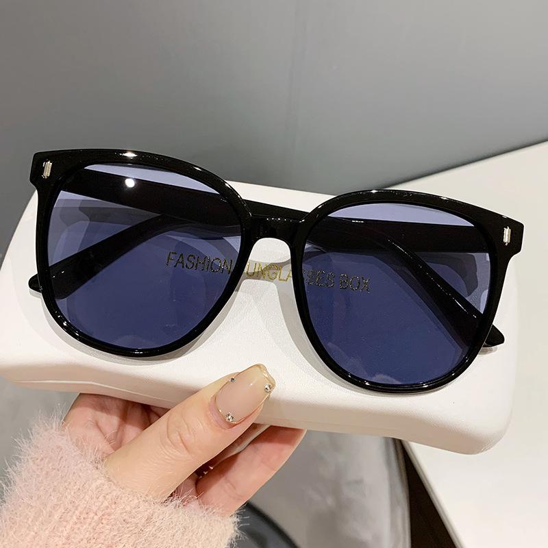 

Sunglasses women s fashionable versatile and thin sunglasses women s anti-ultraviolet light luxury medium frame women s glasses anti-UV400
