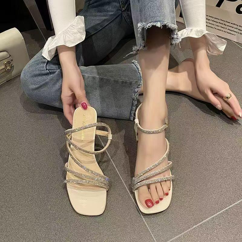 Fashion French chunky-heeled rhinestone flip-flops for two in 2025 summer, a new style of fashionable and elegant sandals