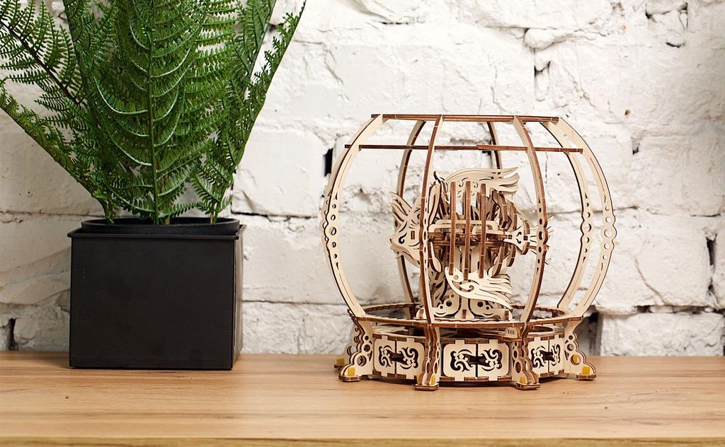 Ugears Aquarium 70155 Wooden Puzzle No Glue or Tools Required 3D Puzzle for Adults Model