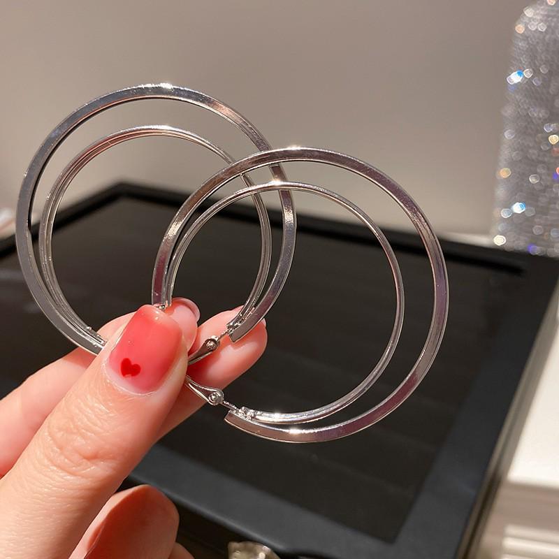 High-End Silver Geometric Round Earrings - Elegant and Simple for Everyday Style