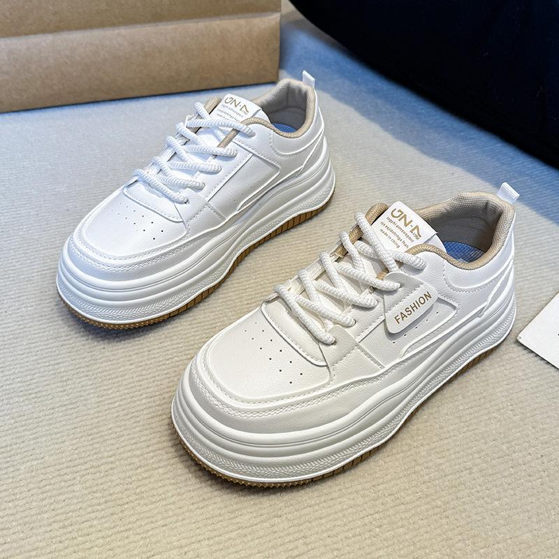 

Корейская версия модных маленьких белых туфель женские 2025 весенние туфли на платформе трендовые повседневные туфли на высокой подошве для новых студентов повседневная спортивная обувь 40