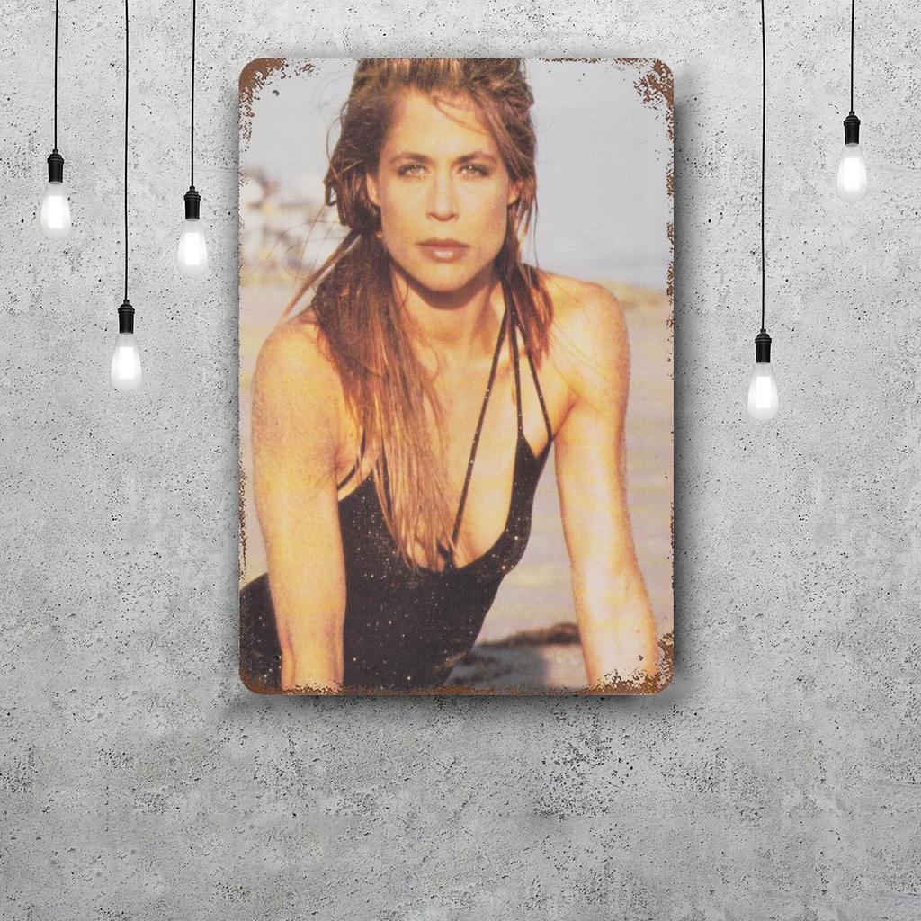 Linda Hamilton Metal Signs wall decor Vintage Tin Signs Captain Metal Poster Decor for Bar Pub Club Wall Decoration
