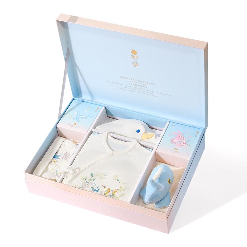Подарочный набор для новорожденных Babycare Camellia 52