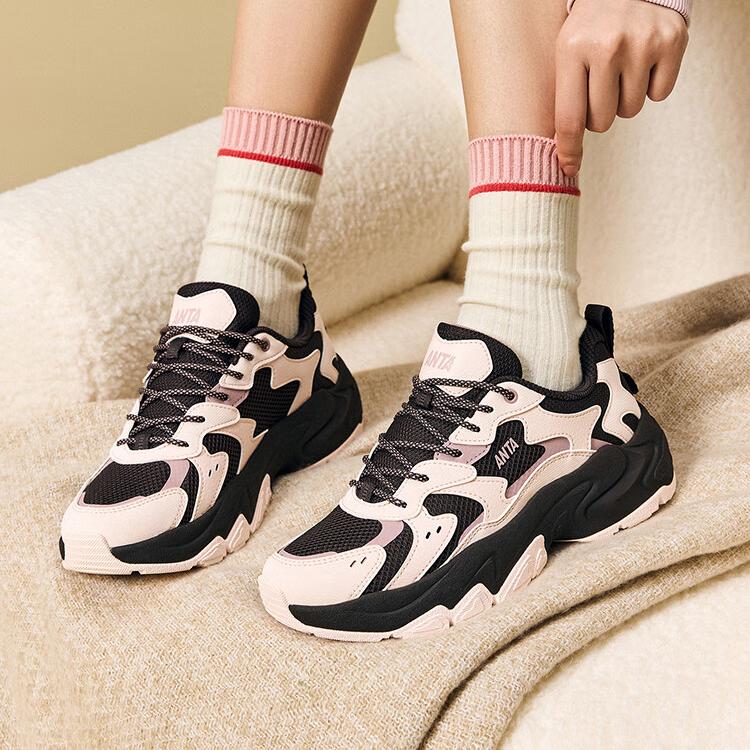 Anta Star Sea 2.0 Minimalistische Mode Stoßdämpfend Rutschfest Atmungsaktiv Low-Top Dad Shoes Damen Sneaker Braun Rosa Weiß 922538839-4