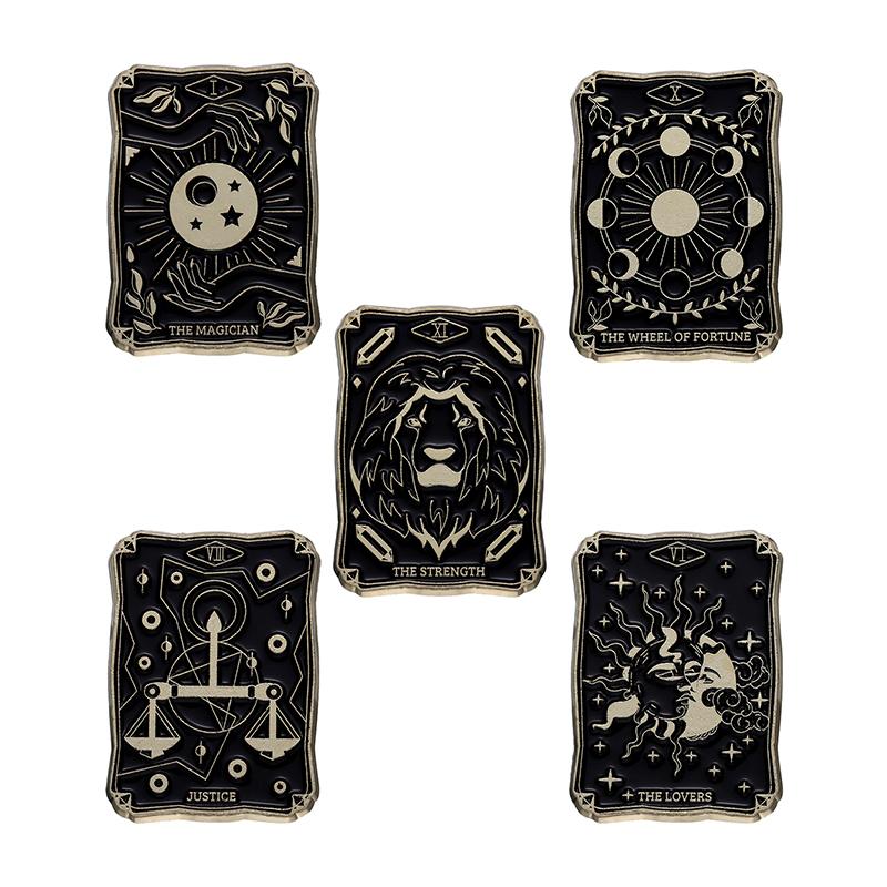 Ölgemälde 3-5 Stück/Set Emaille-Pins Tarotkarten Nachthimmel Schwarze Katze Broschen Anstecknadel Punk Gothic Schmuck Geschenk für Freunde