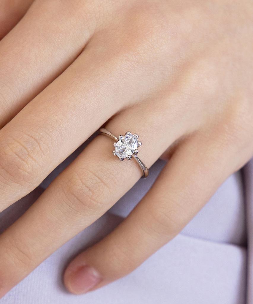 Tatiana Antique Oval Cubic Ring Cr2805