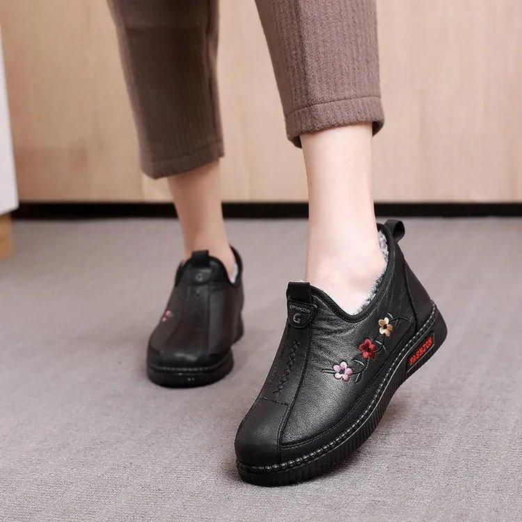 

Women s cotton shoes winter new old Beijing cloth shoes piled thickened cotton shoes warm and comfortable cotton shoes 35 чорний