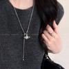 Collar Colgante Saturno de Perla con Cierre Deslizante Ajustable - Adecuado para Otoño e Invierno, Como un Accesorio a Juego para un Suéter. Estilo Femenino.