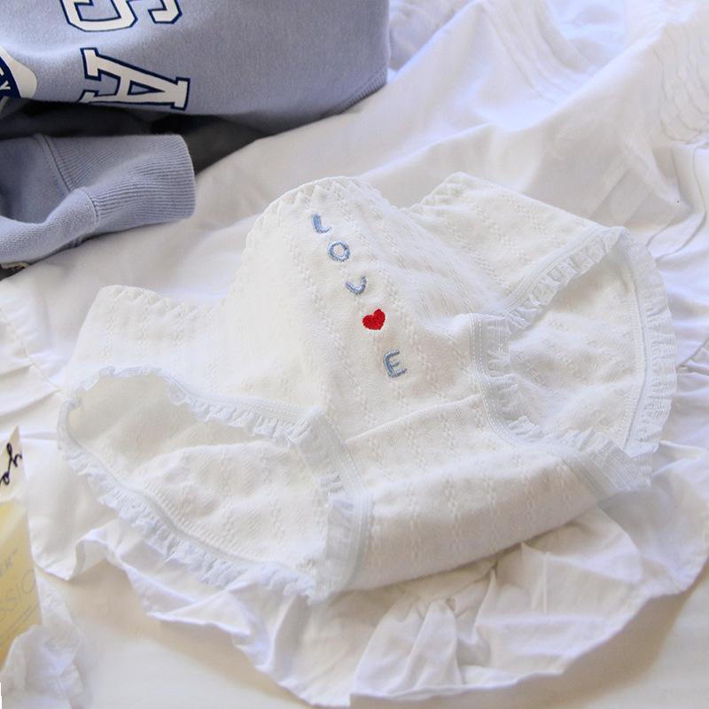 

Women s Mid-Waist Ruffle Edge Cotton Briefs C091 Medium