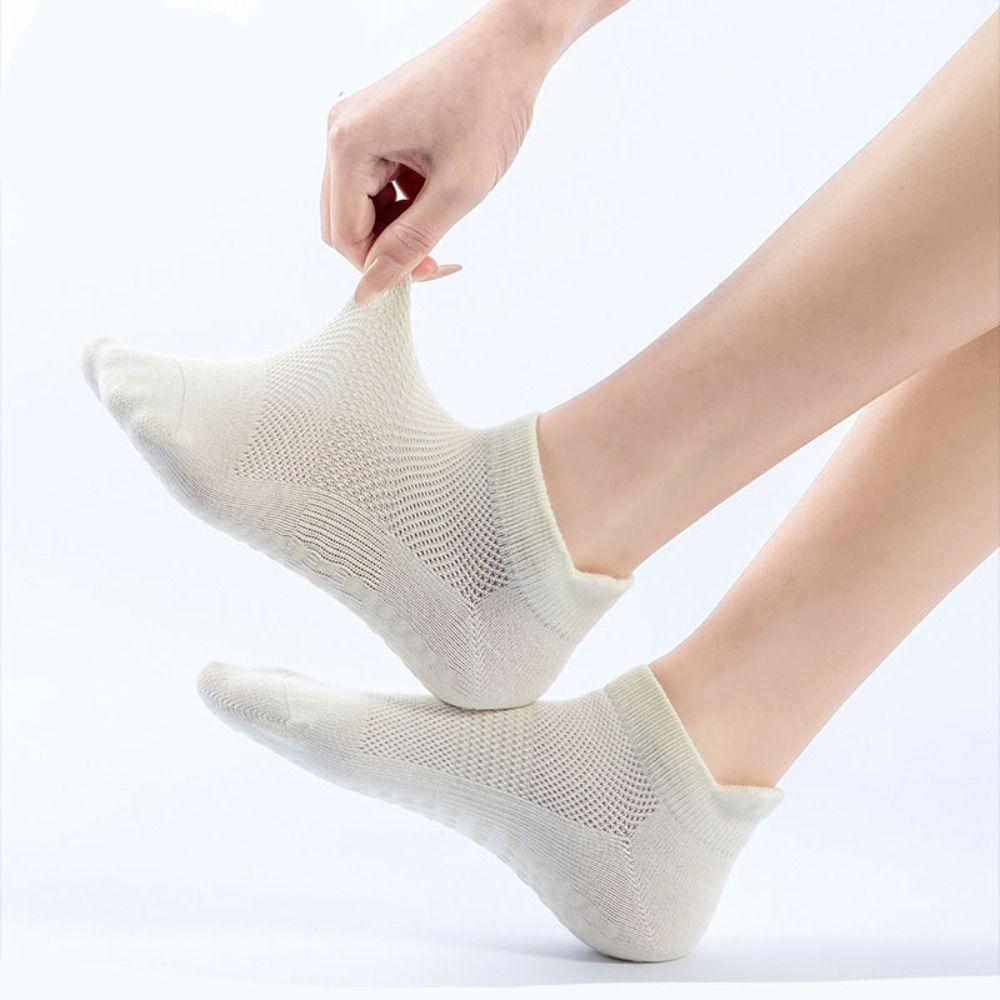 5Pairs Sweat-Absorbent Anti-Slip Fitness Socks Simple Short Tube Socks Yoga Socks Women  Women