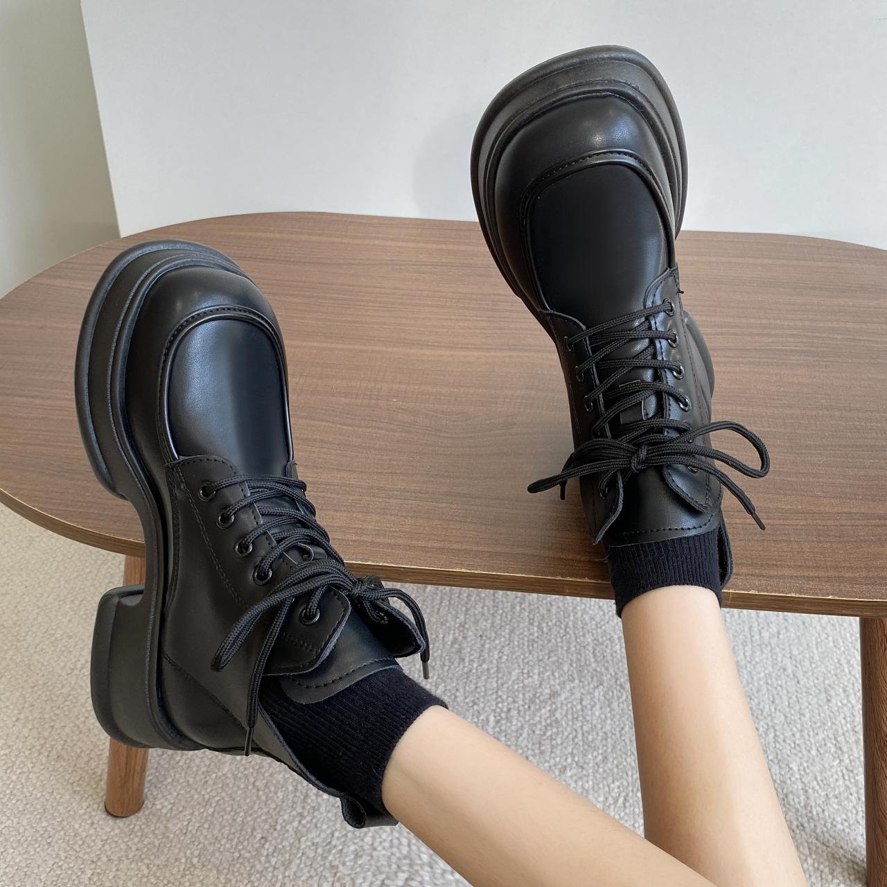 

Модные осенние новые дизайнерские ботинки на платформе в британском стиле для женщин, модные повседневные черные ботильоны с большой головой, увеличивающие рост, женская обувь 35 чёрный